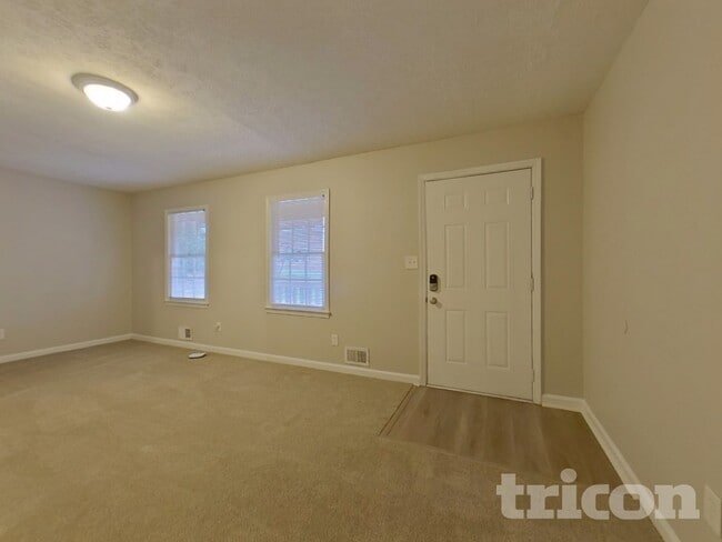 Photo - 5020 Horton Pl