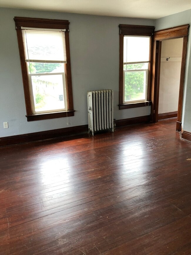 Photo - Mom's Moline Unit Mom's Moline Up