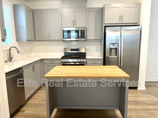 Photo - 5465 Seacliff Pl