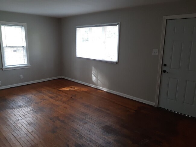 Photo - Charming 3 bed with loft!