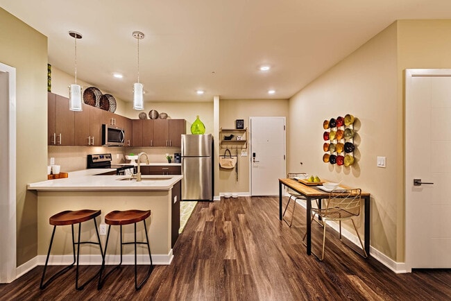 Photo - Cosmopolitan Apartments