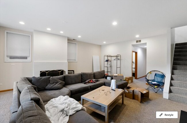 Photo - 2338 N Greenview Ave Unidad 1