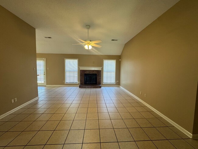 Photo - 7822 Guthrie Ln