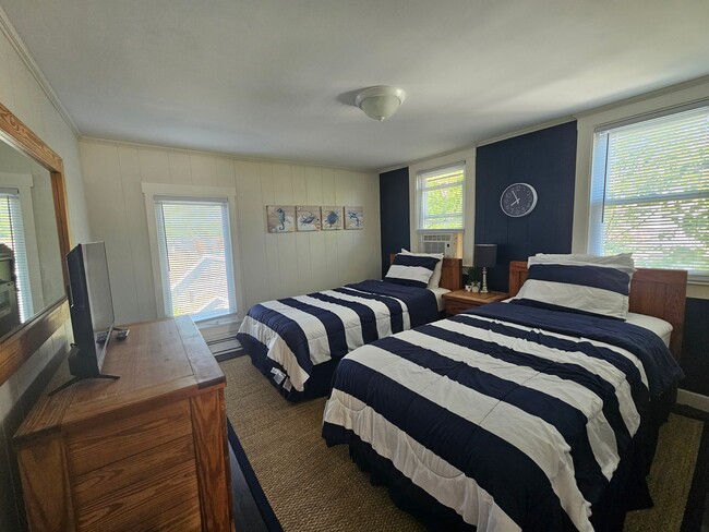 Photo - 15 Tunis Ave Unit 2