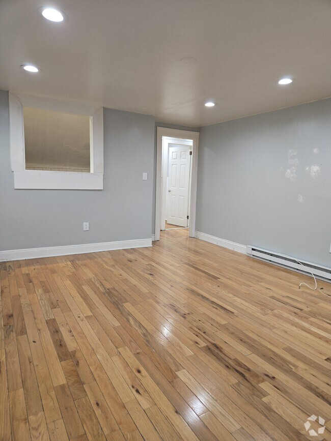 Building Photo - 167 Goldsmith Ave Unit 3 Rental