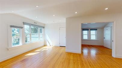 Photo - 254 Roosevelt Way