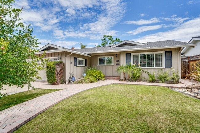 Building Photo - Spacious Home off of Hillsdale with Amazing Kitchen & Backyard! Ready to Rent.
