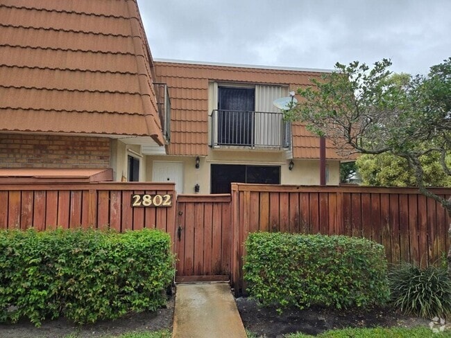 Building Photo - 2802 SW 12th St Rental