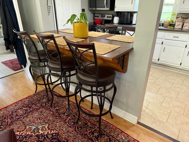 Photo - Cute Country Charmer – Bristol, VA  2 Bed ...