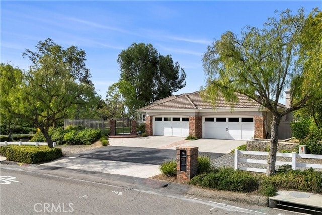 Photo - 2309 Skyline Dr