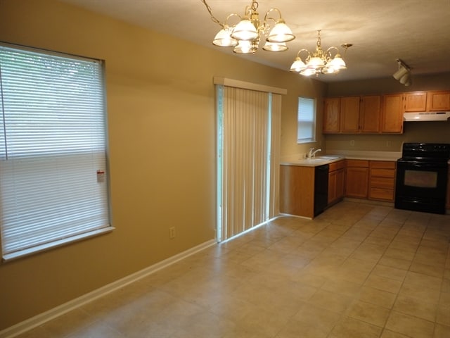 Photo - 755 Apple Ln