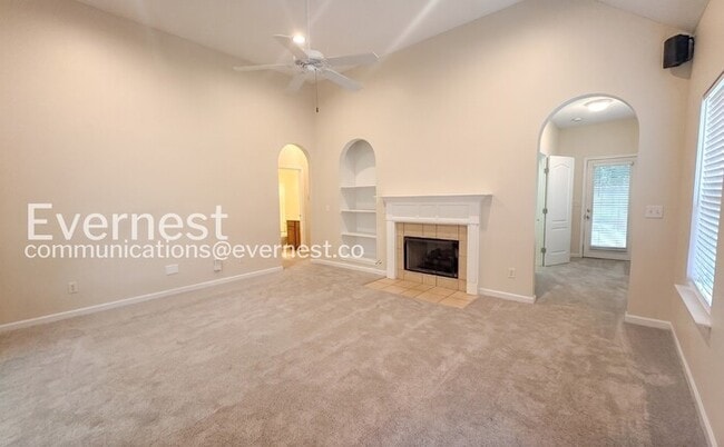 Photo - 3 Bed, 2 Bath Home with Garage / Available Now!