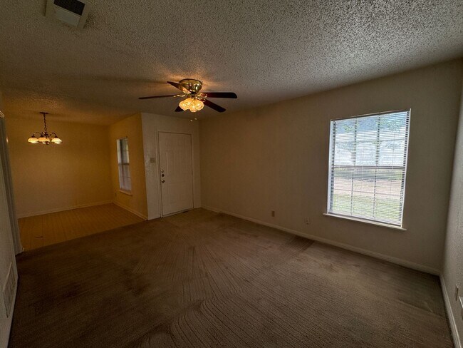 Photo - 708-708 Carrie Ave Unidad 706