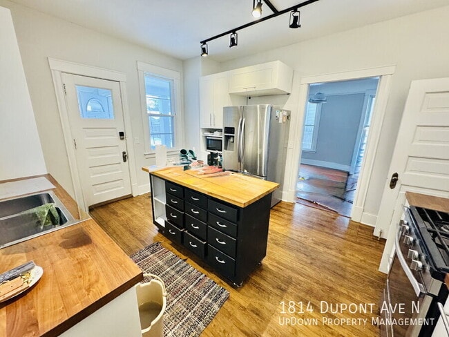 Photo - 1814 Dupont Ave N