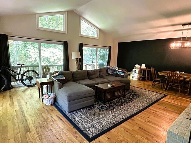Photo - Spacious 3BR/2BA Home Near Downtown Boone ...