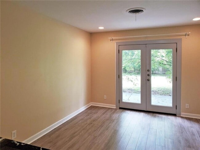 Photo - 6805 Deborah Dr
