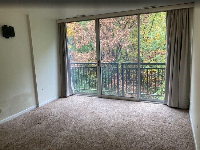 Photo - 1811 Four Lakes Ave