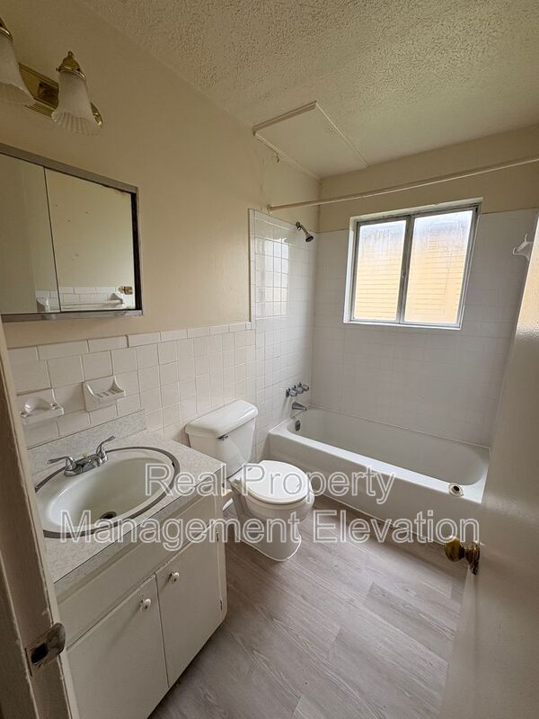 Photo - 1114 Allen Dr