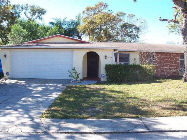 Building Photo - 9201 Gray Fox Ln Rental