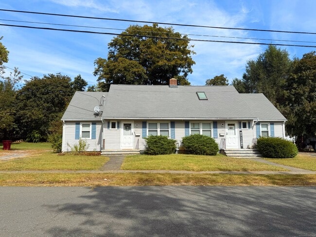 Photo - 211 Spencer St