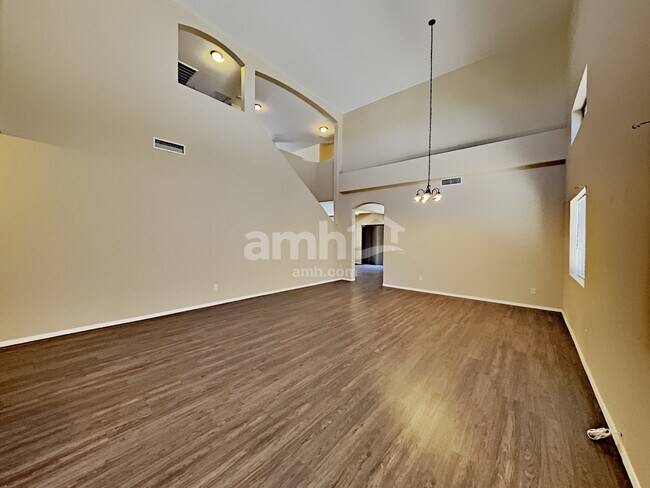 Photo - 23847 W Grove St