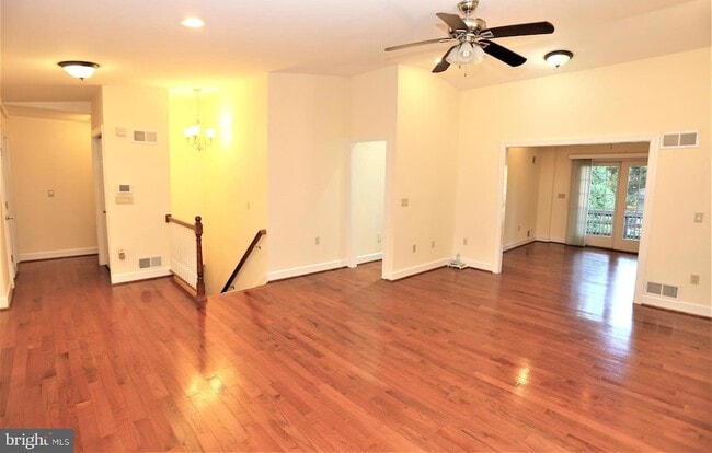 Photo - 9705 Fernwood Rd