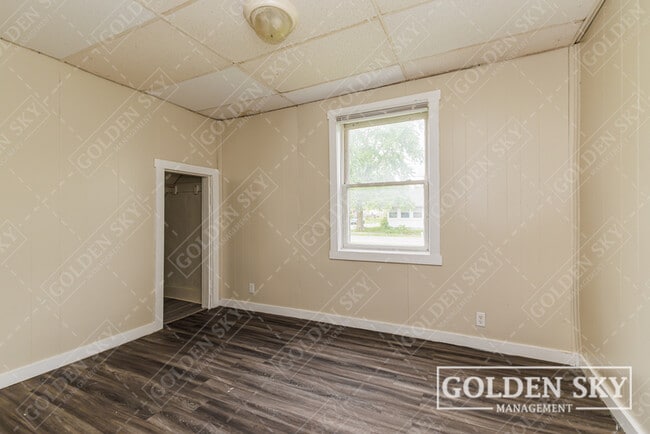 Photo - 1203 W 1st St