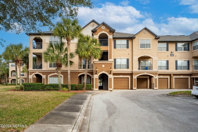 Building Photo - 10961 Burnt Mill Rd Unit 436