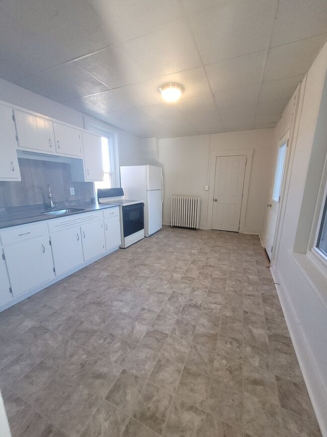 Photo - 223 Main St Unit 2