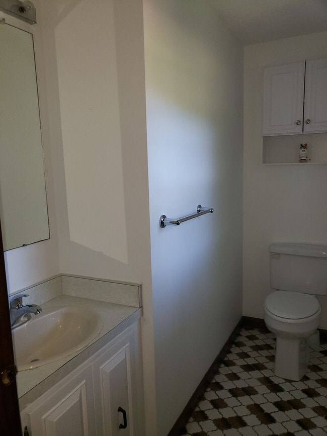 Photo - 3-Bedroom Ranch Rental – Year-Round, Utilities Included