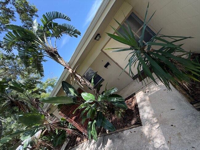 Photo - 421 S Hyer Ave