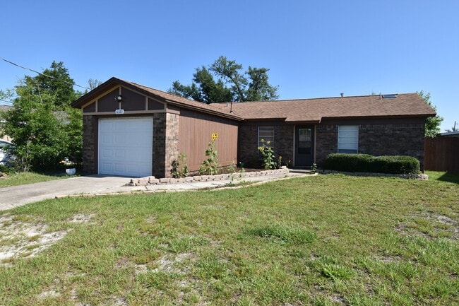 Photo - 6321 Lance St