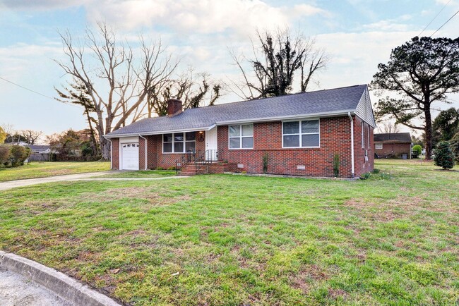 Photo - 10 Whipple Dr