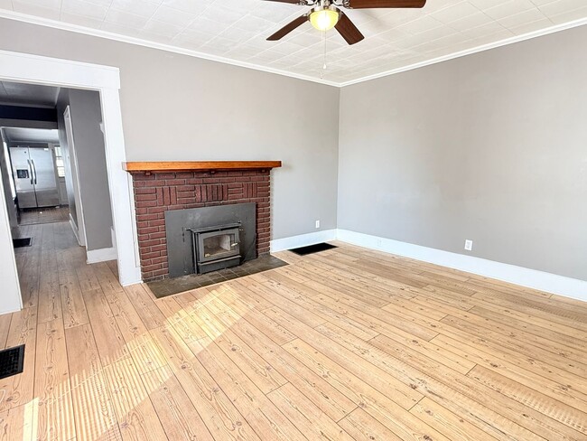 1023 Thomas V Bryant Dr