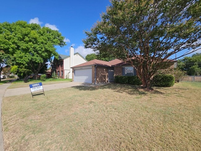 5101 Glennwood Dr