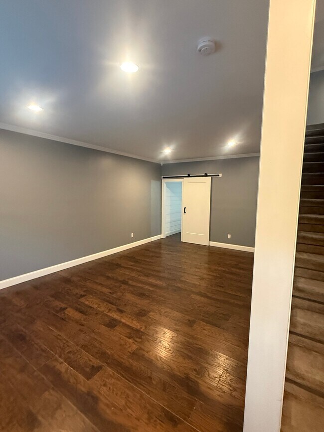 Photo - 135 Hogan Rd