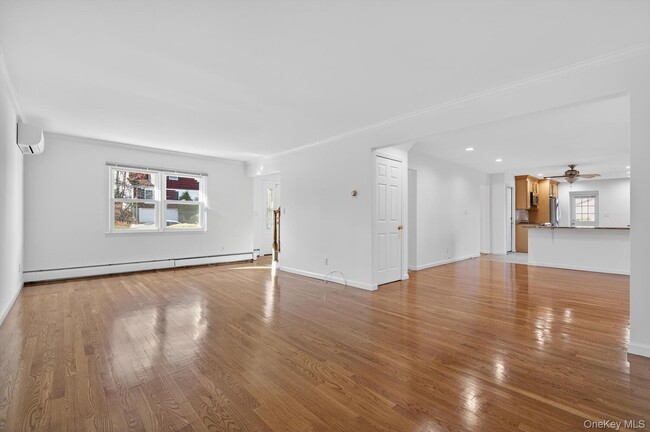 Photo - 8 Blueberry Ln