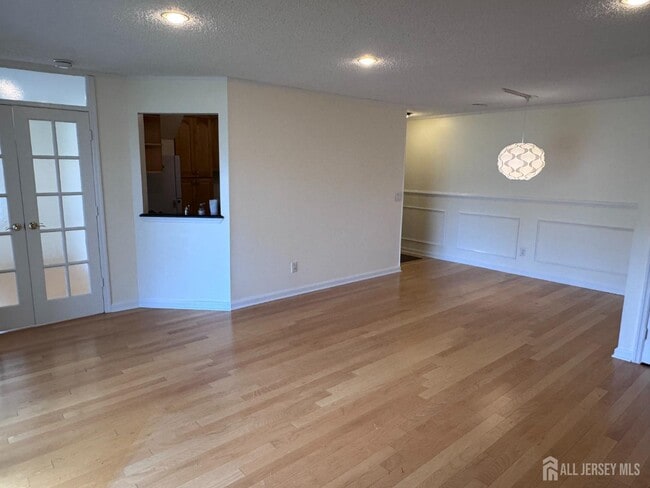 1706 Pebble Pl