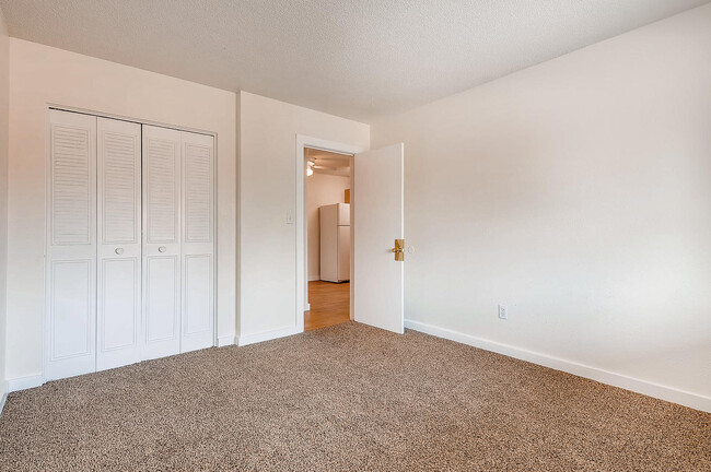 Photo - Geneva Apartments