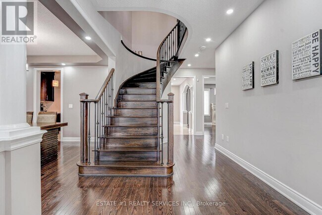 Photo - 20 Maybeck Dr