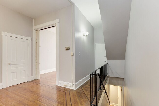 Photo - 1805 Bolton St Unit #1
