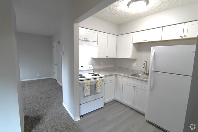 Building Photo - Great location and beautiful updates. Pet... Unit 806-11 Rental