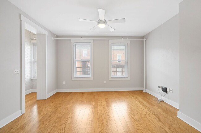 Photo - 412 E 13th St Unit 3