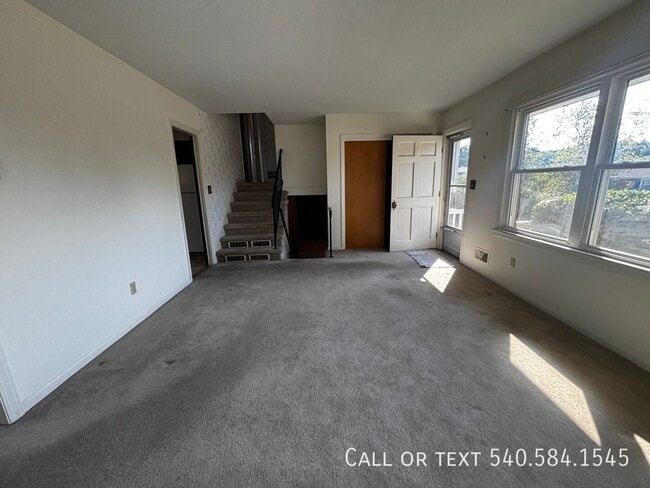 1511 Narcissus St