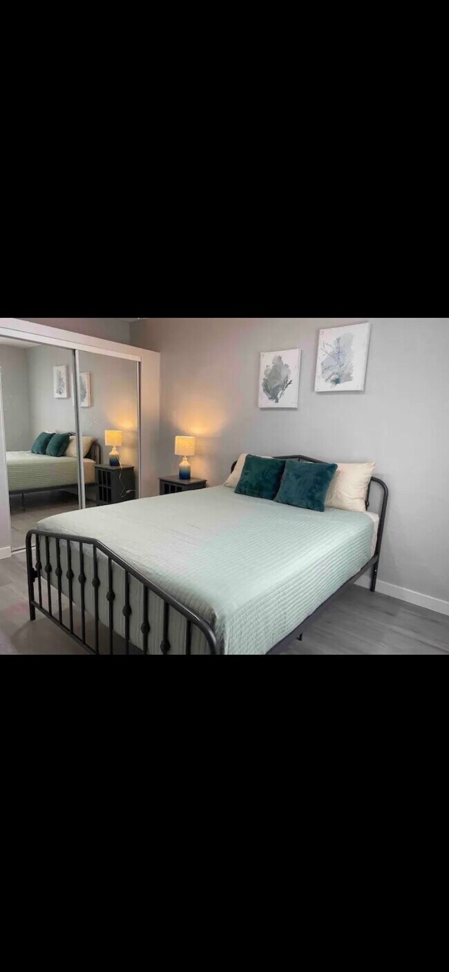 Photo - 2820 SW 1st St