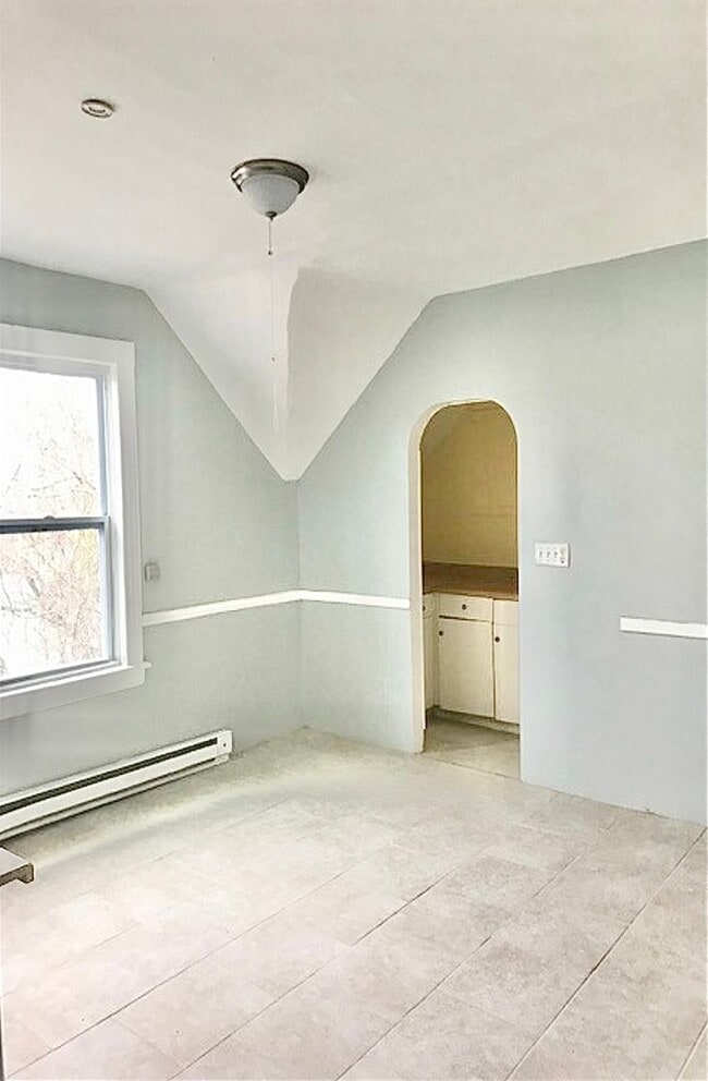84 Harold St Unit 3rd Floor