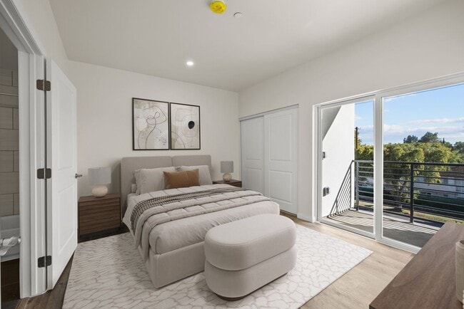 Building Photo - 13853 Victory Blvd