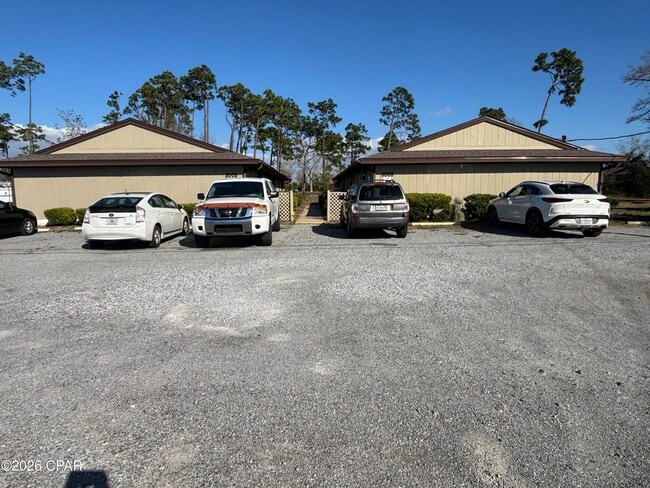 Photo - 3008 Stanford Rd