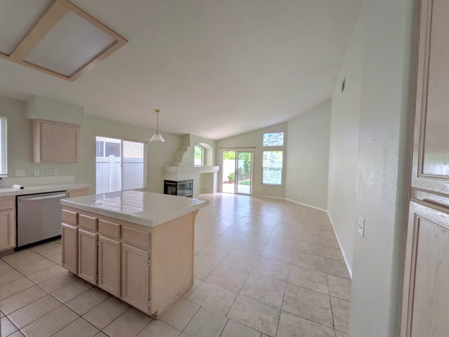 Photo - 43318 Calle Mataro