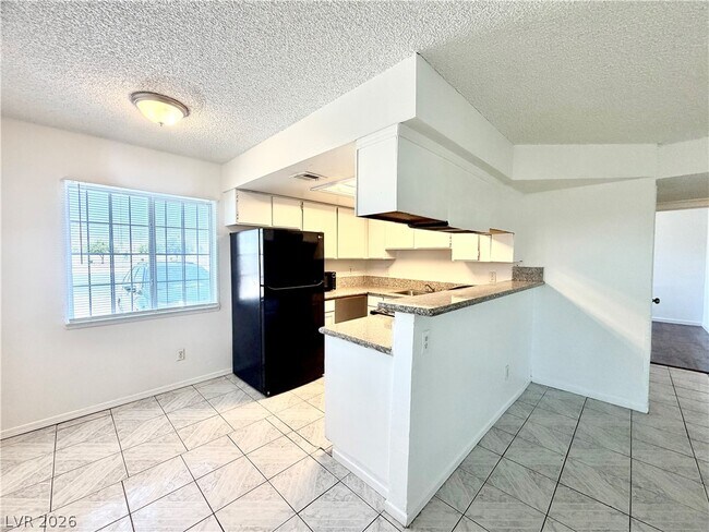 Photo - 3427 E Cheyenne Ave Unit A